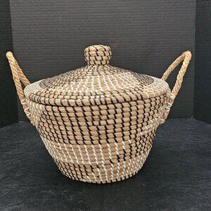 Round Wicker Motika Storage Basket With Lid Seagrass Basket Patterned